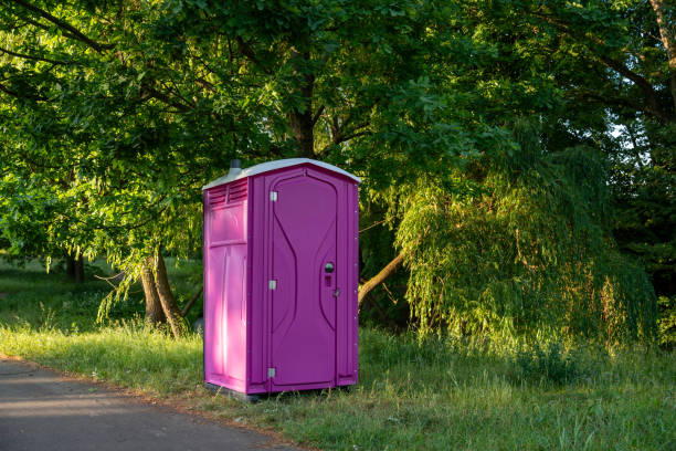 Best Porta potty delivery and setup  in Copiague, NY